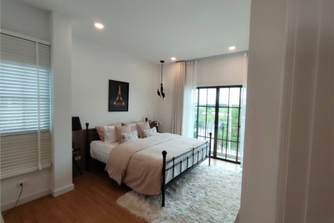 Casa de 4 dormitorios en Chiang Mai, Tailandia № 162761 - foto 10