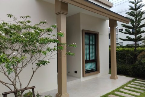 Casa de 4 dormitorios en Chiang Mai, Tailandia № 162761 - foto 15