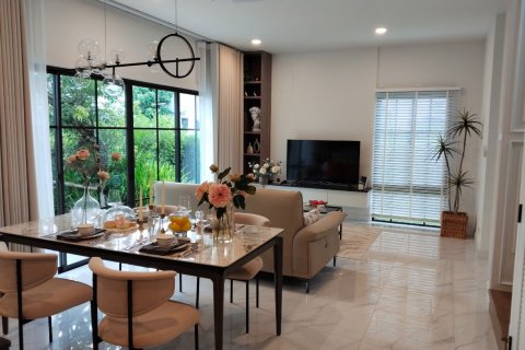 Haus in Chiang Mai, Thailand 4 Schlafzimmer № 162761