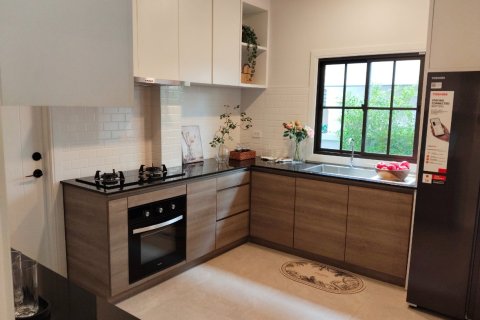 Casa de 4 dormitorios en Chiang Mai, Tailandia № 162761 - foto 3
