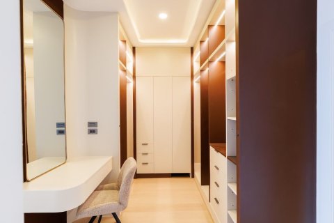 Chalet de 5 dormitorios en Chiang Mai, Tailandia № 162759 - foto 11