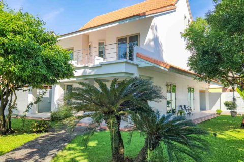Casa de 4 dormitorios en Chiang Mai, Tailandia № 154549 - foto 10