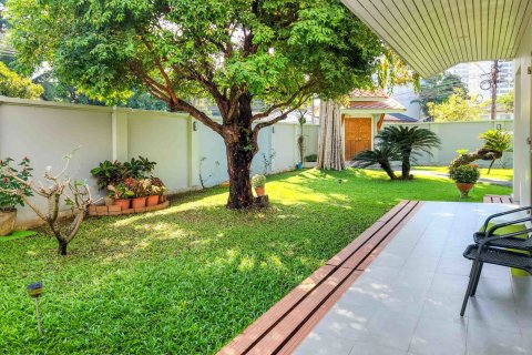 Casa de 4 dormitorios en Chiang Mai, Tailandia № 154549 - foto 2
