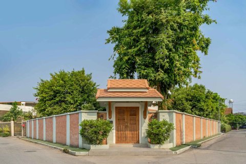 Casa de 4 dormitorios en Chiang Mai, Tailandia № 154549 - foto 6