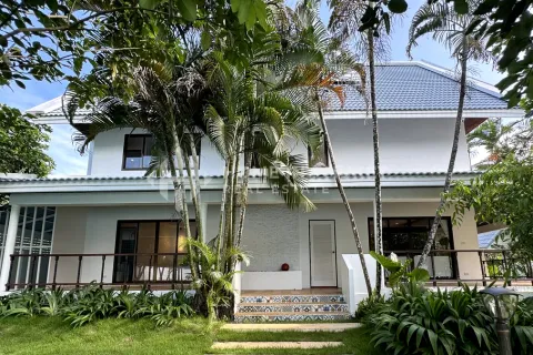Casa de 4 dormitorios en Phuket, Tailandia № 209560 - foto 4