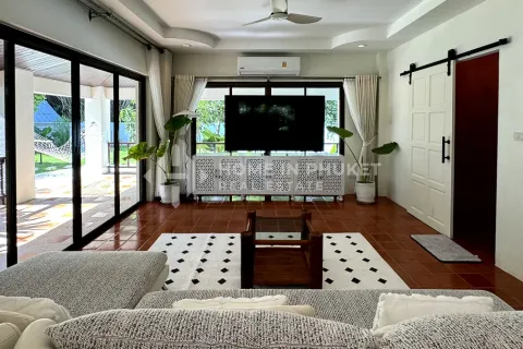 Casa de 4 dormitorios en Phuket, Tailandia № 209560 - foto 5