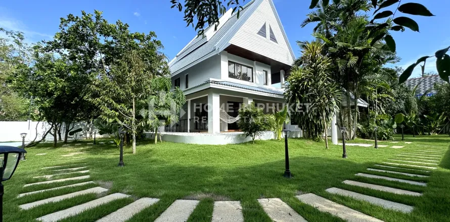 Casa de 4 dormitorios en Phuket, Tailandia № 209560