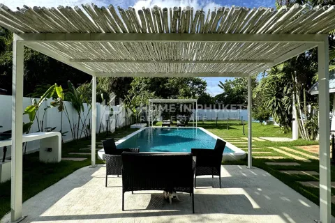 Casa de 4 dormitorios en Phuket, Tailandia № 209560 - foto 3