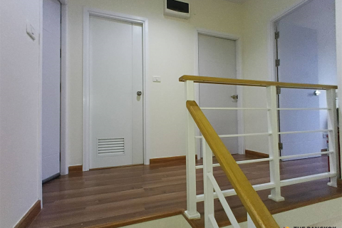 Reihenhaus in Bangkok, Thailand 3 Schlafzimmer № 189694 - Foto 3