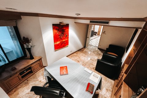 Ático de 4 dormitorios en Pattaya, Tailandia № 161565 - foto 9