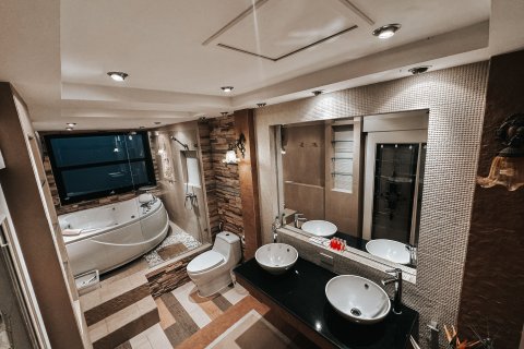 Ático de 4 dormitorios en Pattaya, Tailandia № 161565 - foto 17