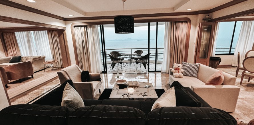 Ático de 4 dormitorios en Pattaya, Tailandia № 161565
