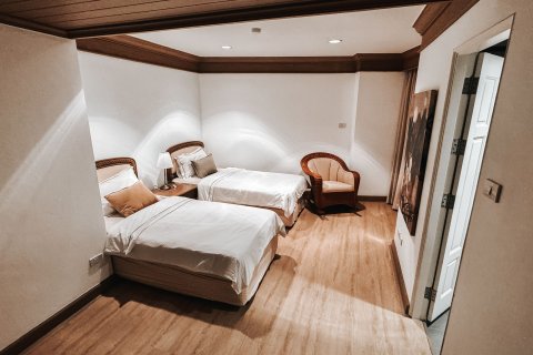 Ático de 4 dormitorios en Pattaya, Tailandia № 161565 - foto 22