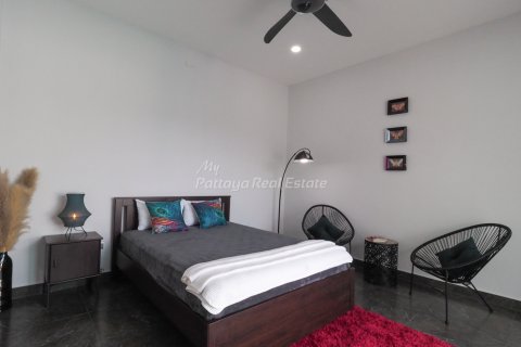 Casa de 3 dormitorios en Pattaya, Tailandia № 113529 - foto 14