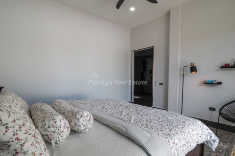 Casa de 3 dormitorios en Pattaya, Tailandia № 113529 - foto 12