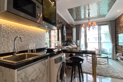 Condominio de 1 dormitorio en Bang Lamung, Tailandia № 205157 - foto 2