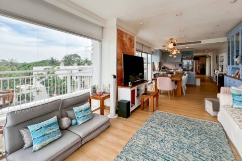 Condominio de 2 dormitorios en Hua Hin, Tailandia № 163757 - foto 4