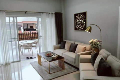 Casa de 3 dormitorios en Pattaya, Tailandia № 158725 - foto 2