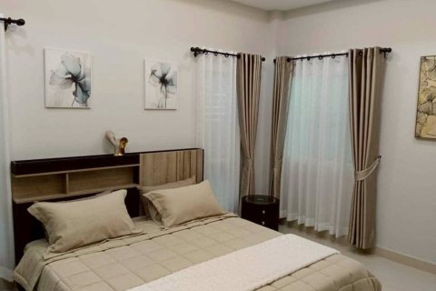 Casa de 3 dormitorios en Pattaya, Tailandia № 158725 - foto 9