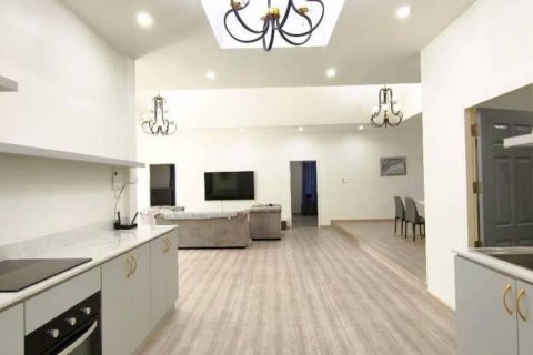 Casa de 4 dormitorios en Pattaya, Tailandia № 158727 - foto 6
