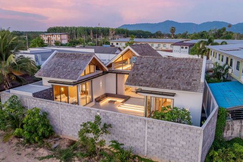 Chalet de 3 dormitorios en Bang Tao, Tailandia № 75935