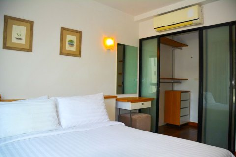 Studio in the Condo in Watthana, Bangkok, Thailand № 158699 - Foto 12