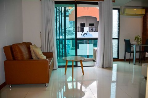 Studio in the Condo in Watthana, Bangkok, Thailand № 158699 - Foto 4