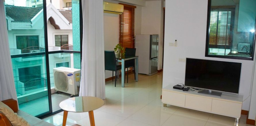 Studio in the Condo in Watthana, Bangkok, Thailand № 158699