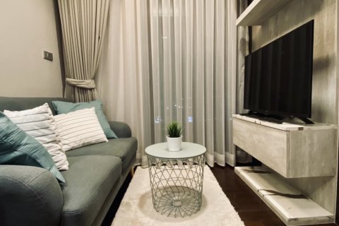 Estudio en el condominio en Khlong Toei, Bangkok, Tailandia № 164467 - foto 2