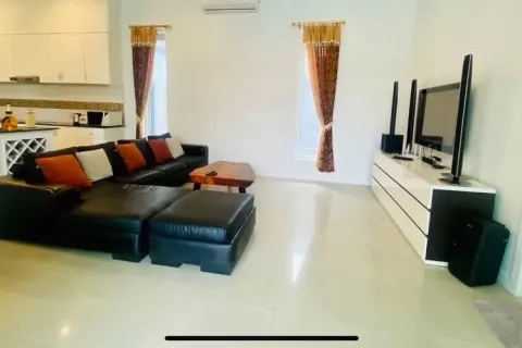 Chalet de 3 dormitorios en Pattaya, Tailandia № 164465 - foto 20