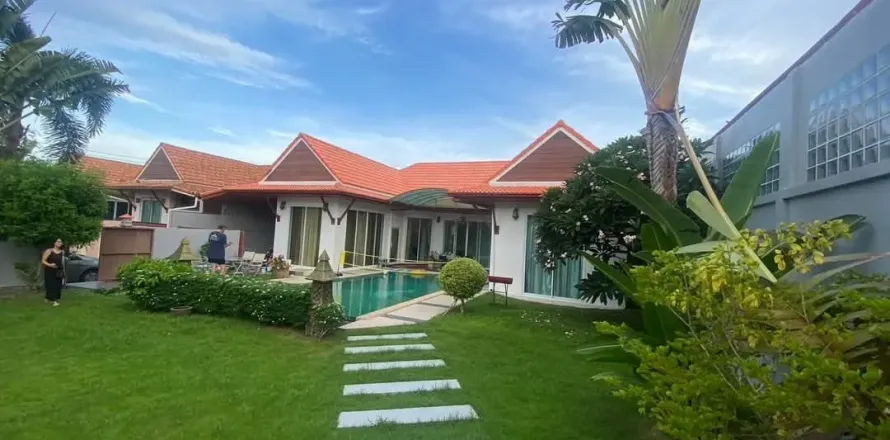 Chalet de 3 dormitorios en Pattaya, Tailandia № 164465