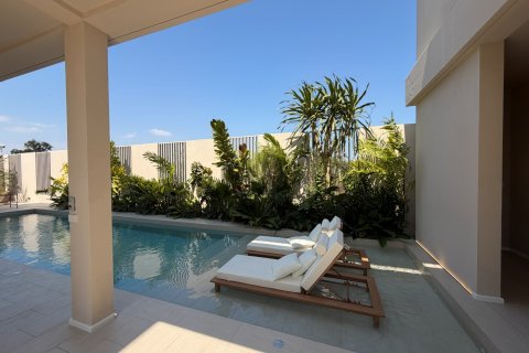 Chalet de 5 dormitorios en Hua Hin, Tailandia № 165202 - foto 11