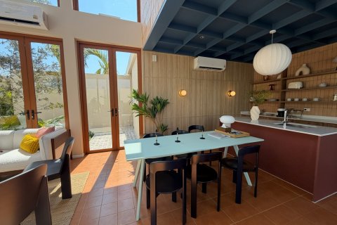 Chalet de 5 dormitorios en Hua Hin, Tailandia № 165202 - foto 30