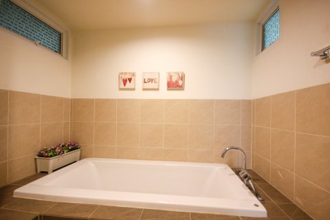 Condominio de 2 dormitorios en Hua Hin, Tailandia № 168531 - foto 12