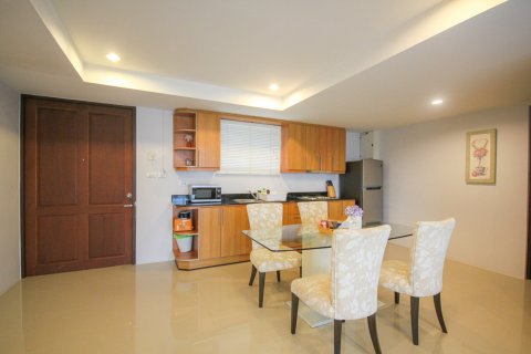 Condominio de 2 dormitorios en Hua Hin, Tailandia № 168531 - foto 2
