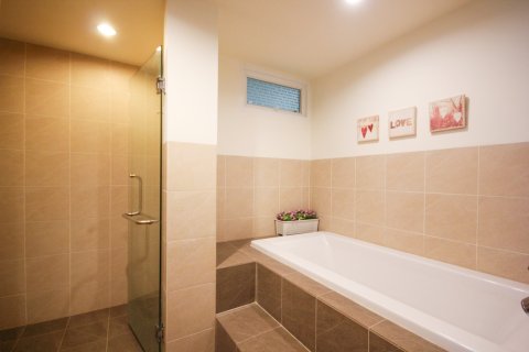 Condominio de 2 dormitorios en Hua Hin, Tailandia № 168531 - foto 13