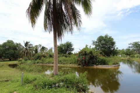 Chalet de 4 dormitorios en Hua Hin, Tailandia № 168530 - foto 16