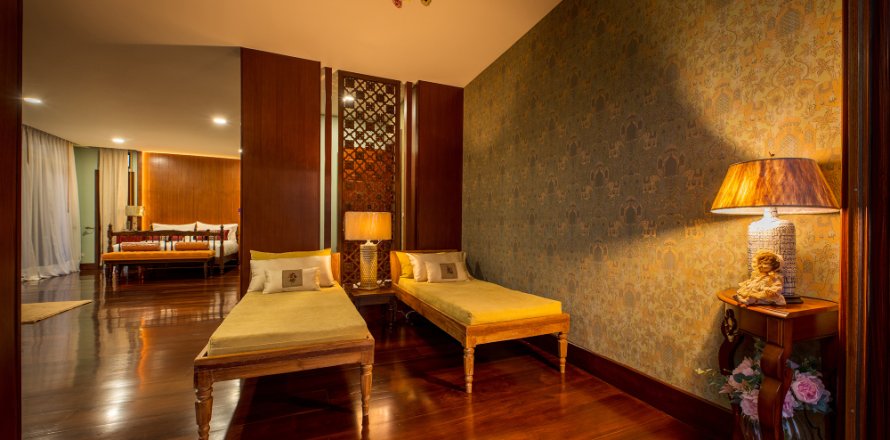 House in Saraphi, Thailand 7 bedrooms № 200428