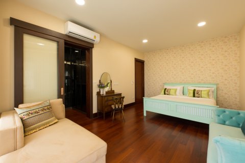 Haus in Saraphi, Thailand 7 Schlafzimmer № 200429 - Foto 17