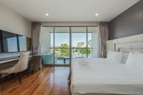 Condominio de 2 dormitorios en Phuket, Tailandia № 160250 - foto 6