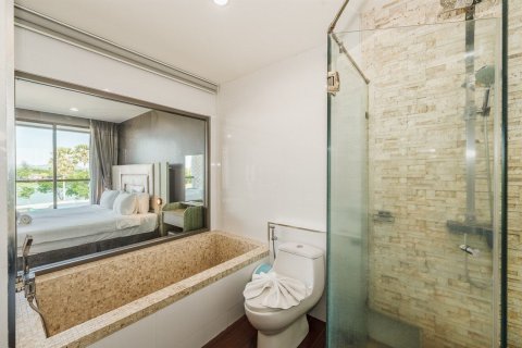 Condominio de 2 dormitorios en Phuket, Tailandia № 160250 - foto 12
