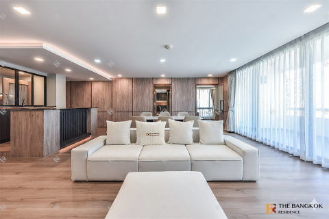 Condo in Bangkok, Thailand, 3 bedrooms  № 184306