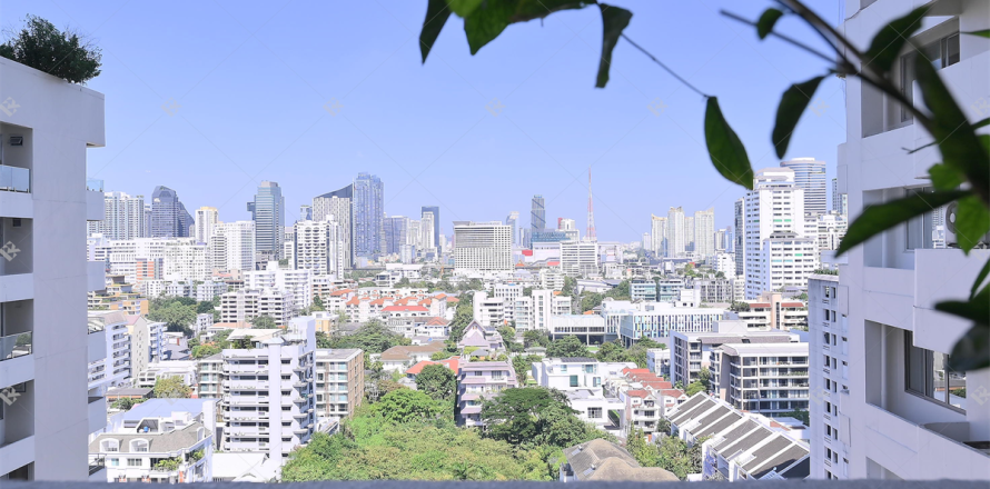 Condominio de 3 dormitorios en Bangkok, Tailandia № 184303