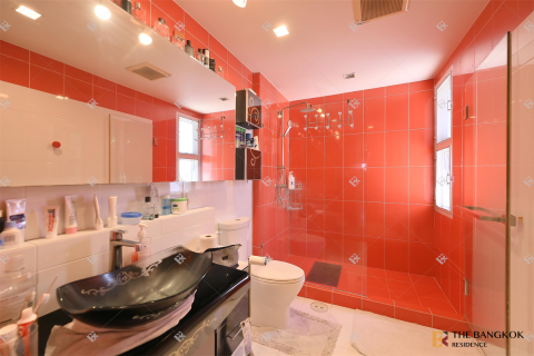 Condominio de 3 dormitorios en Bangkok, Tailandia № 184303 - foto 9