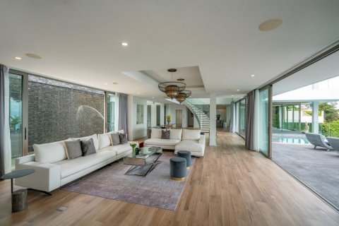 Chalet de 6 dormitorios en Kamala, Tailandia № 133737 - foto 5
