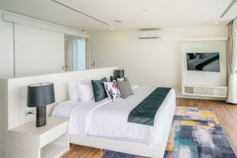 Chalet de 6 dormitorios en Kamala, Tailandia № 133737 - foto 14