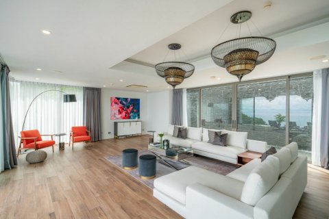 Chalet de 6 dormitorios en Kamala, Tailandia № 133737 - foto 9