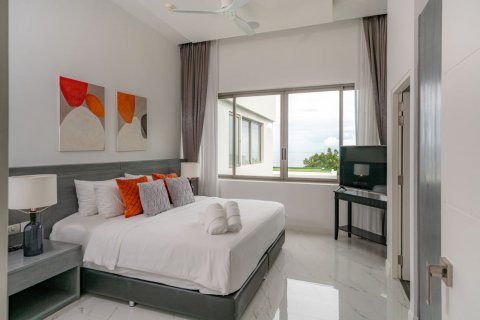 Chalet de 6 dormitorios en Kamala, Tailandia № 133737 - foto 20