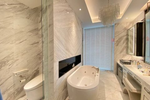 Condominio de 3 dormitorios en Khlong San, Bangkok, Tailandia № 133740 - foto 8