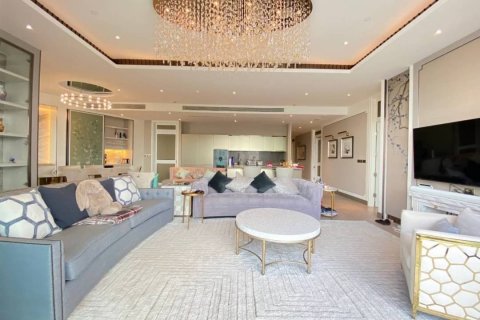 Condominio de 3 dormitorios en Khlong San, Bangkok, Tailandia № 133740 - foto 2